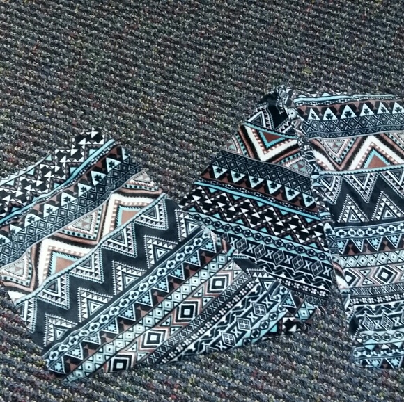 No Boundaries Pants - Aztec patern velvet leggings